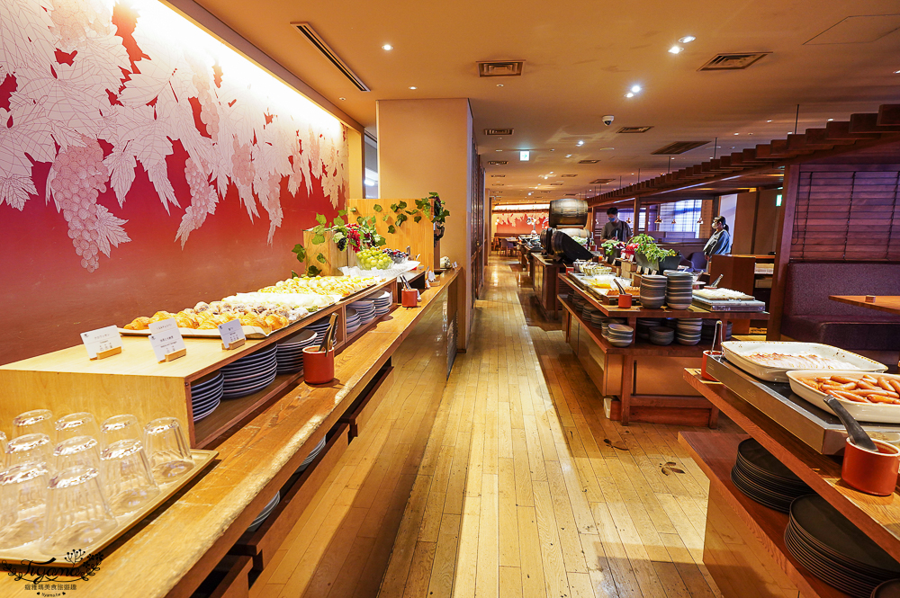 星野集團 RISONARE 山梨八岳｜YYgrill 自助早餐，吃到得在地食材山梨特色「甲斐寶丼」，麝香葡萄任你暢食 @緹雅瑪 美食旅遊趣