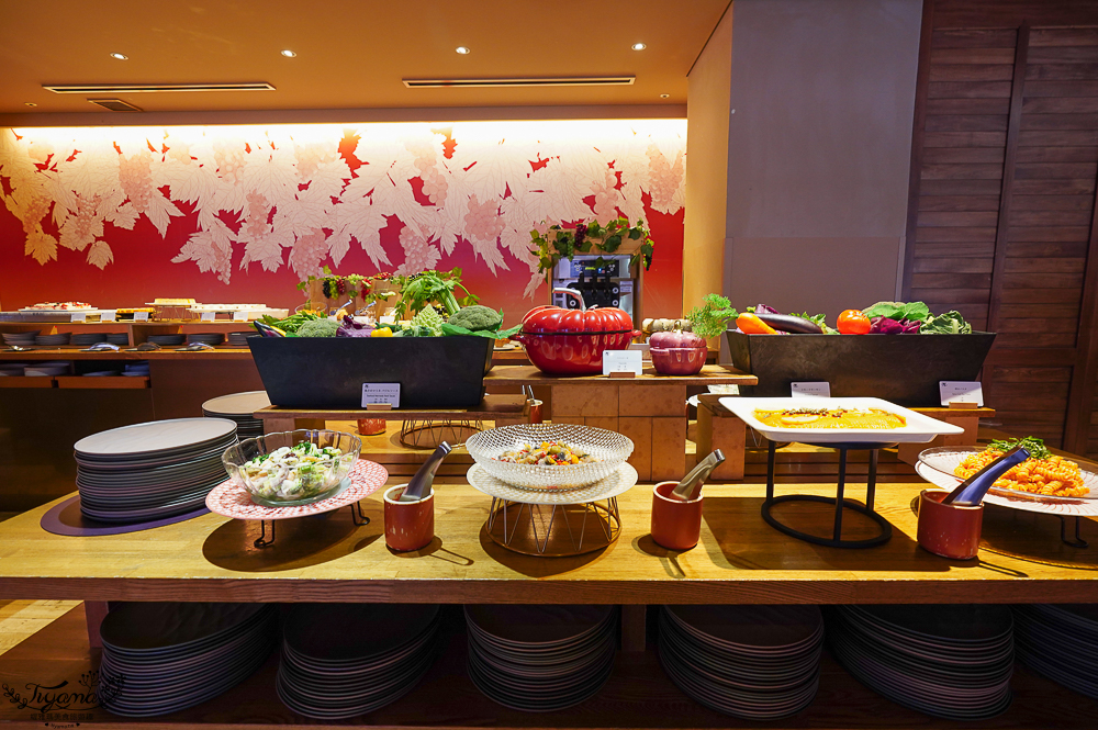 星野集團 RISONARE 山梨八岳|YYgrill 晚餐「鐵板燒烤主餐 + 自助餐料理」吃得到山梨麝香葡萄,兒童專屬餐台開箱!! @緹雅瑪 美食旅遊趣 星野集團 RISONARE 山梨八岳|YYgrill 晚餐「鐵板燒烤主餐 + 自助餐料理」吃得到山梨麝香葡萄,兒童專屬餐台開箱!! @緹雅瑪 美食旅遊趣