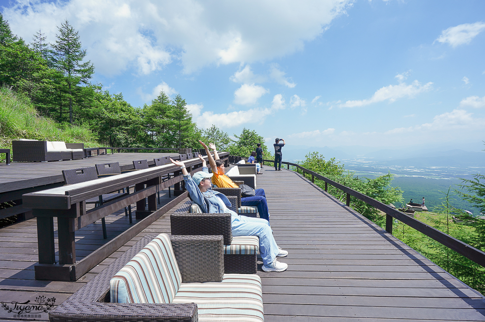 【山梨景點】 清里Terrace｜清里露台：搭太陽草甸清裡纜車，坐高原沙發座喝咖啡賞山梨八岳景色，高原卡丁車也必玩！ @緹雅瑪 美食旅遊趣