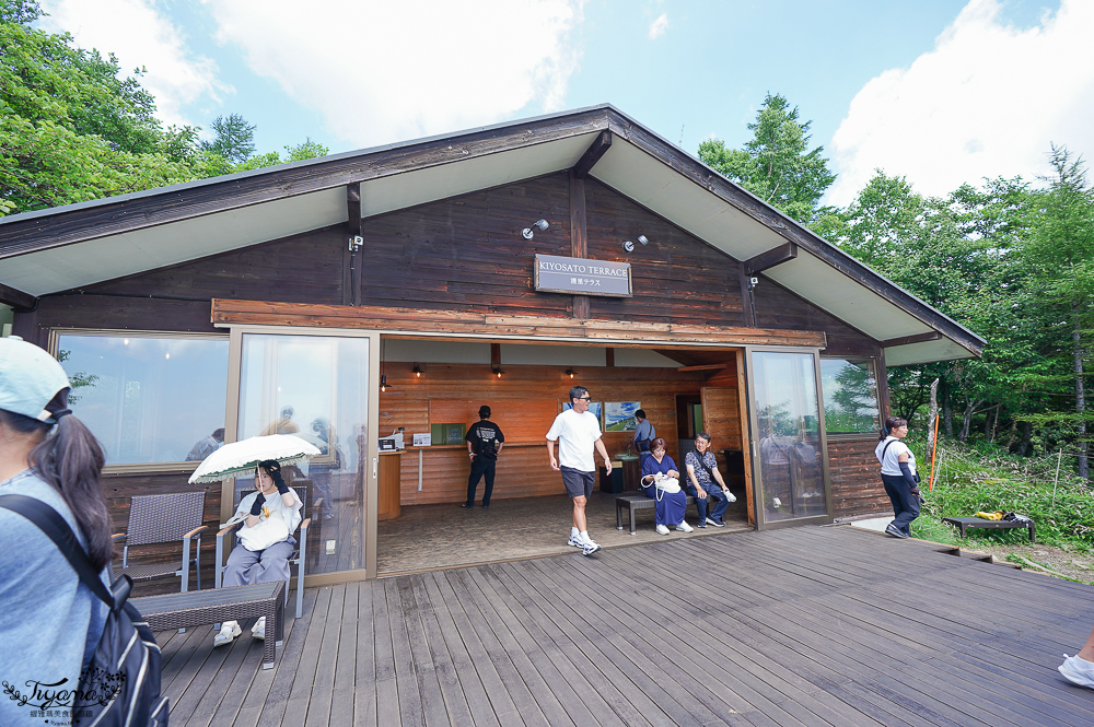 【山梨景點】 清里Terrace｜清里露台：搭太陽草甸清裡纜車，坐高原沙發座喝咖啡賞山梨八岳景色，高原卡丁車也必玩！ @緹雅瑪 美食旅遊趣