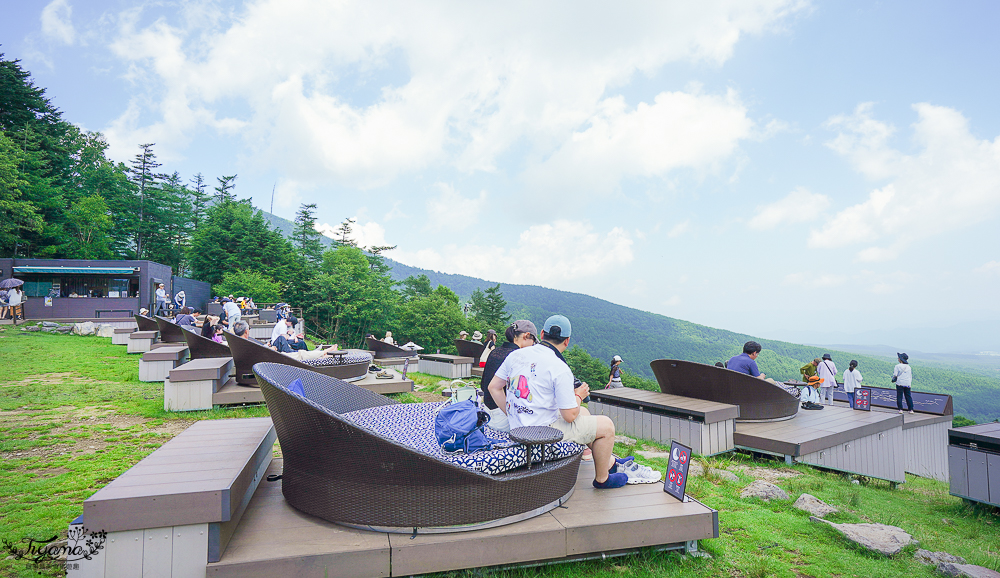 【山梨景點】 清里Terrace｜清里露台：搭太陽草甸清裡纜車，坐高原沙發座喝咖啡賞山梨八岳景色，高原卡丁車也必玩！ @緹雅瑪 美食旅遊趣