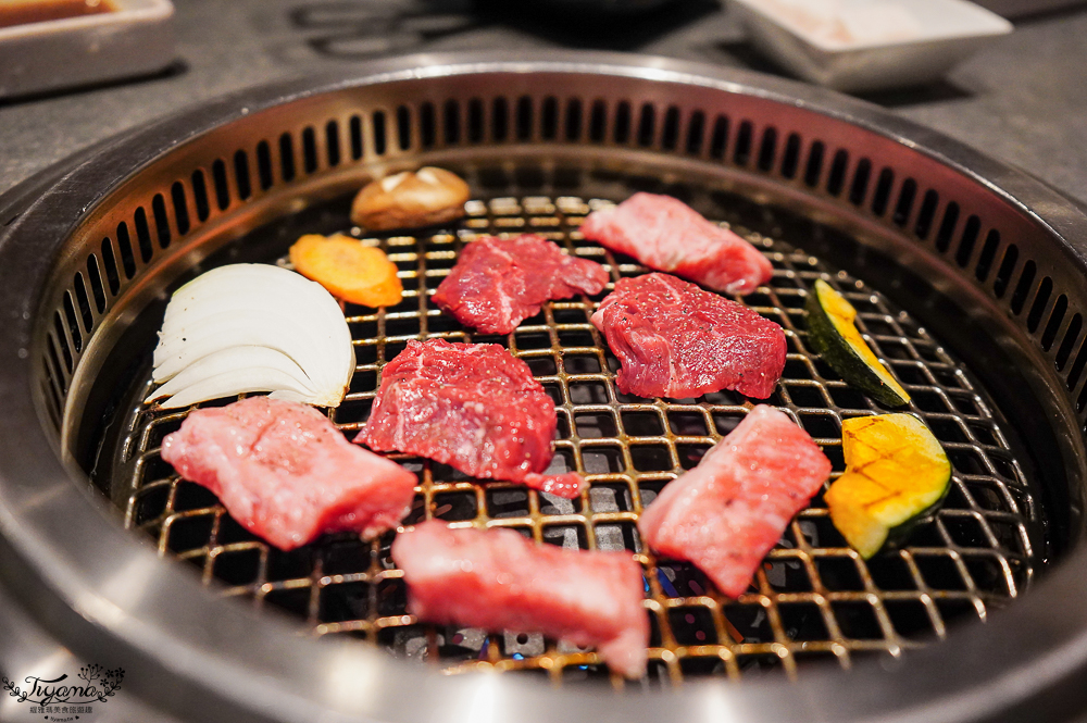 河口湖燒肉｜和牛 甲斐離宮：國產牛黑毛牛拼盤、A5燒肉，富士急樂園旁燒肉店！！ @緹雅瑪 美食旅遊趣