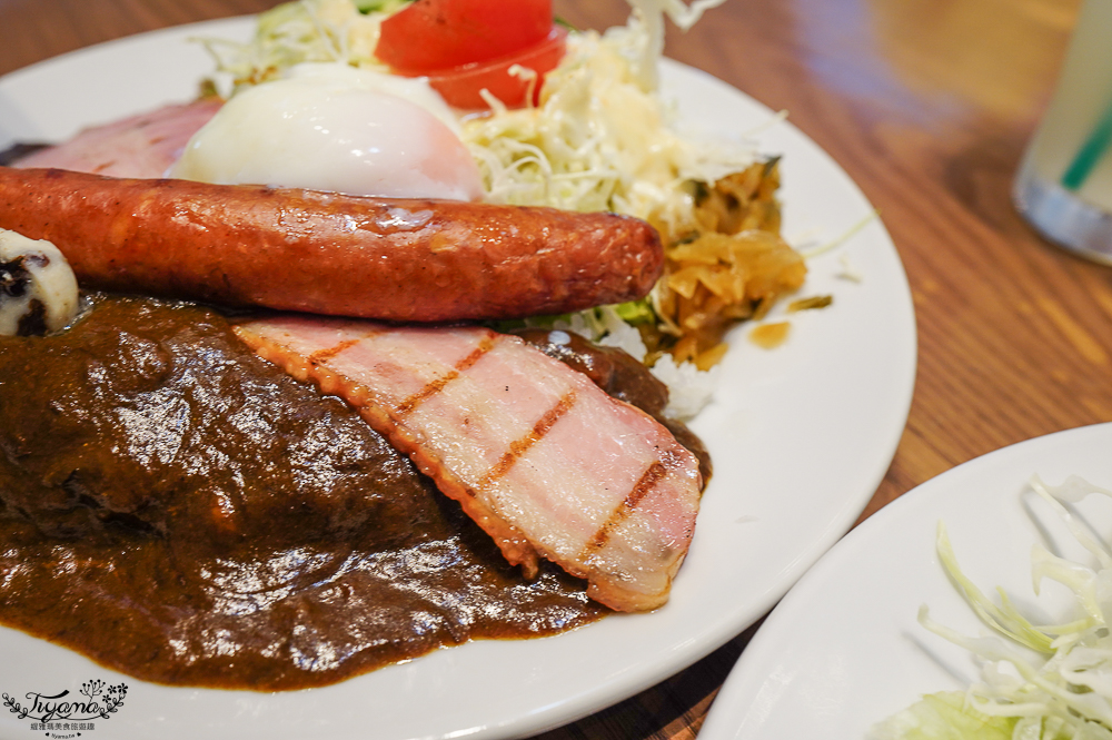 清里美食。萌木の村 ROCK：萌木之村 的人氣餐廳，清里的美味牛肉咖哩料理！！ @緹雅瑪 美食旅遊趣