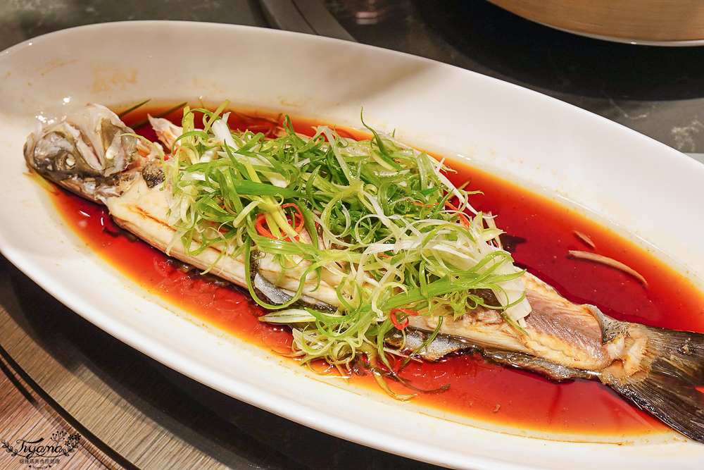 日月潭美食推薦「邵 中餐廳」亞太十大名廚名菜，潭香八珍魚首御品佛跳牆、貴妃紅燒荔玉！！日月潭力麗溫德姆溫泉酒店 中餐店「南投風華雅饌宴」 @緹雅瑪 美食旅遊趣