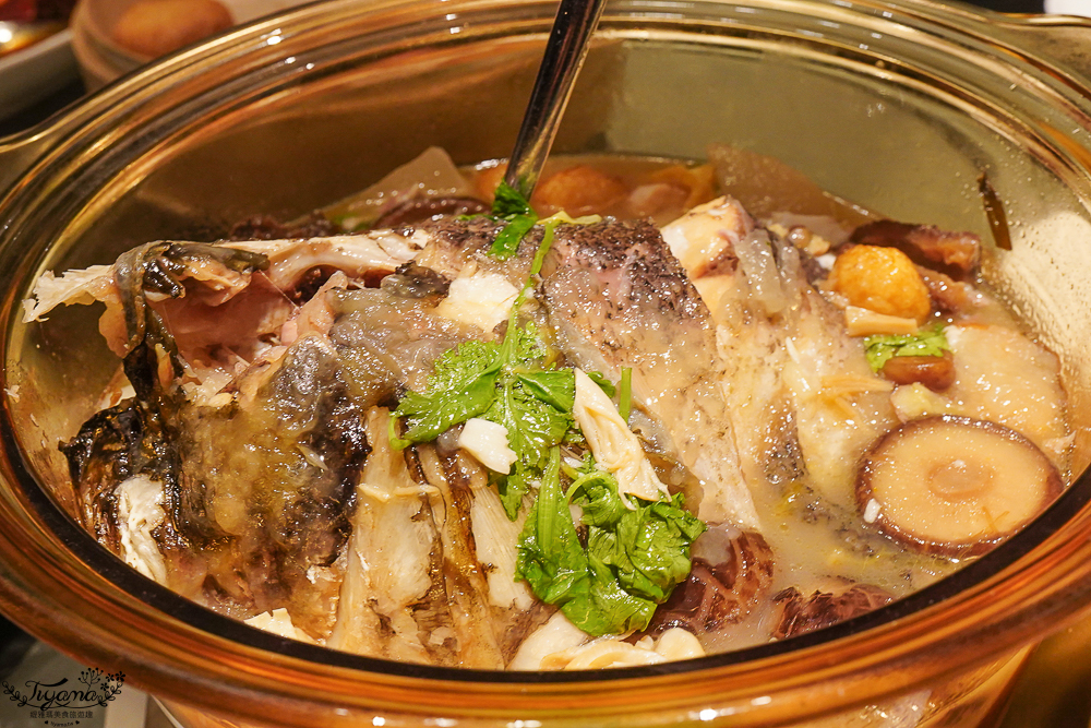 日月潭美食推薦「邵 中餐廳」亞太十大名廚名菜，潭香八珍魚首御品佛跳牆、貴妃紅燒荔玉！！日月潭力麗溫德姆溫泉酒店 中餐店「南投風華雅饌宴」 @緹雅瑪 美食旅遊趣