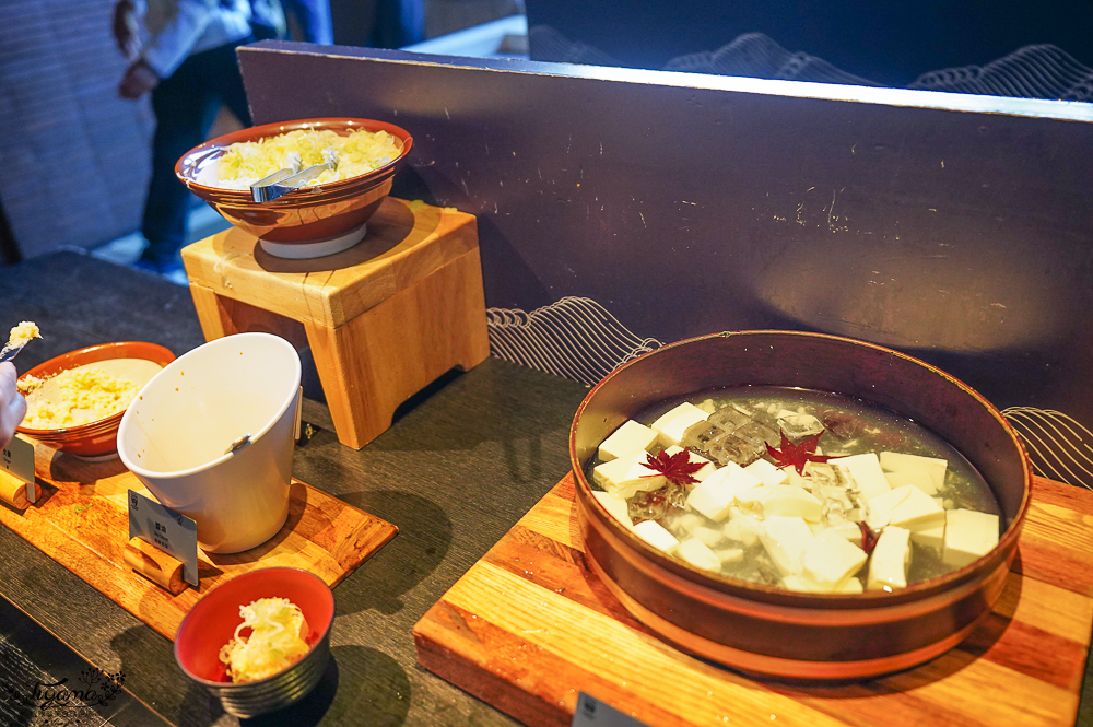 【北海道美食】星野 TOMAMU 度假村 hal 餐廳早餐：必吃白山葵鮭魚親子丼、現煎法國吐司！ @緹雅瑪 美食旅遊趣