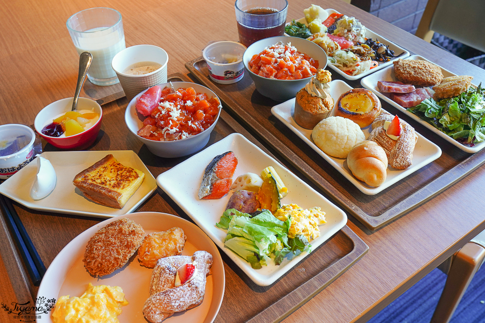 【北海道美食】星野 TOMAMU 度假村 hal 餐廳早餐：必吃白山葵鮭魚親子丼、現煎法國吐司！ @緹雅瑪 美食旅遊趣