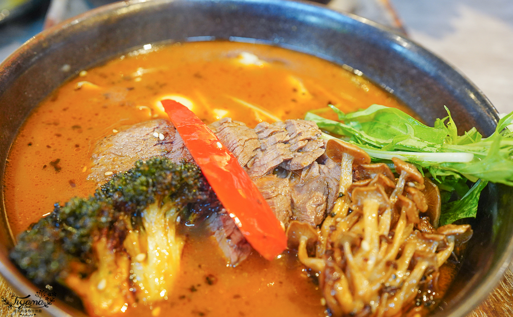 【北海道美食】SOUP CURRY GARAKU 湯咖哩：星野 Tomamu 度假村「螢火蟲之街」北海道湯咖哩 @緹雅瑪 美食旅遊趣