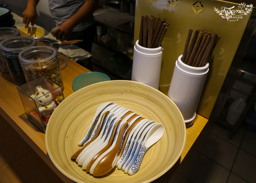 台南胡攪蝦餃金華店|日系文青麵店：男子漢的京都沾麵 @緹雅瑪 美食旅遊趣