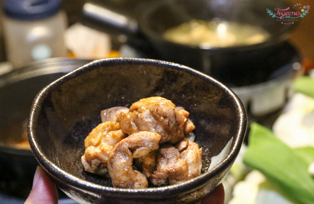 台南西港主題人氣餐廳|穀倉餐廳：麻油雞鍋、剝皮辣椒雞鍋，乾炒&#038;火鍋兩吃「平價雙享受」|黑芝麻霜淇淋|胡麻特色料理 @緹雅瑪 美食旅遊趣