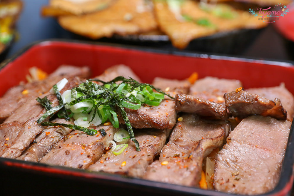 台南丼飯|天滿橋洋食專賣店：味噌湯.小菜.日式麥茶無限供應~自助點餐機好吃又好玩 @緹雅瑪 美食旅遊趣