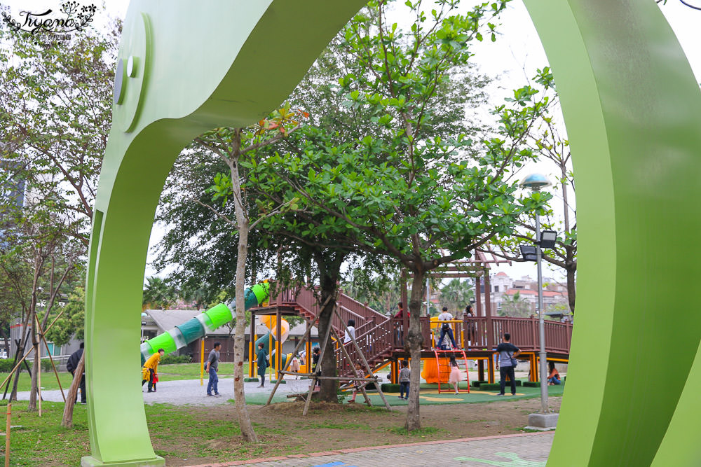 嘉義景點|文化公園共融遊戲場~玩到&#8221;變軌&#8221;的免費兒童遊樂場！！ @緹雅瑪 美食旅遊趣