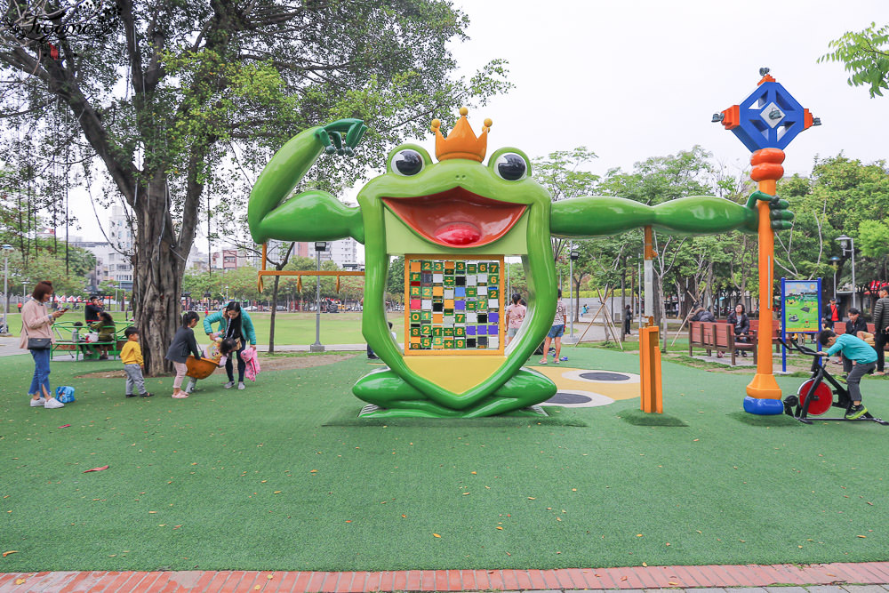 嘉義景點|文化公園共融遊戲場~玩到&#8221;變軌&#8221;的免費兒童遊樂場！！ @緹雅瑪 美食旅遊趣