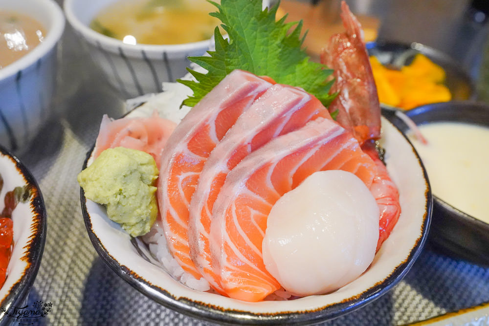 八十八丼|高雄日式料理，多達42道精緻丼飯套餐，超浮誇干貝親子丼！！ @緹雅瑪 美食旅遊趣