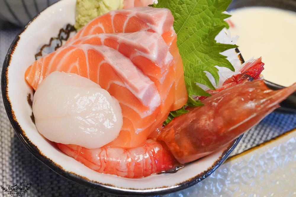 八十八丼|高雄日式料理，多達42道精緻丼飯套餐，超浮誇干貝親子丼！！ @緹雅瑪 美食旅遊趣