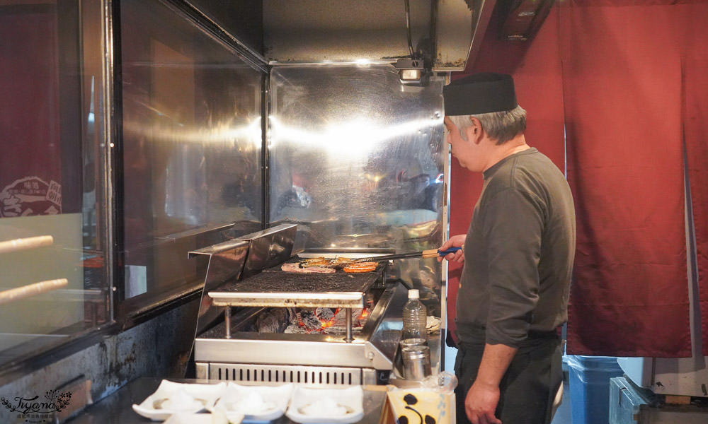 北海道美食|函館海膽丼海鮮丼，きくよ食堂 Bay Area店，持堅炭火燒烤的在地知名老店 @緹雅瑪 美食旅遊趣