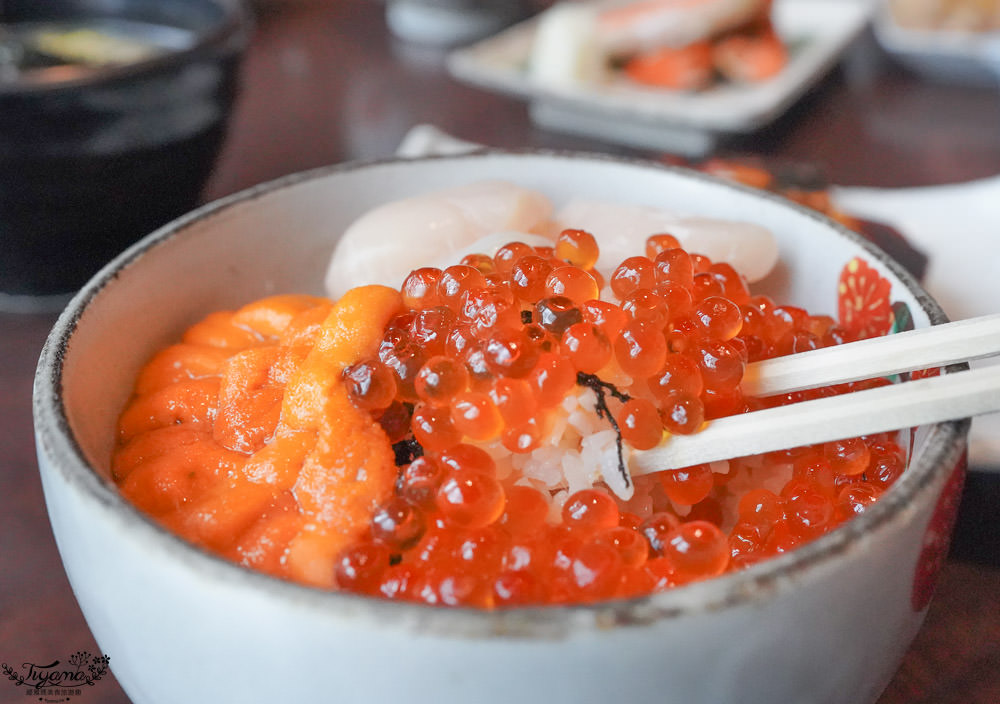 北海道美食|函館海膽丼海鮮丼，きくよ食堂 Bay Area店，持堅炭火燒烤的在地知名老店 @緹雅瑪 美食旅遊趣