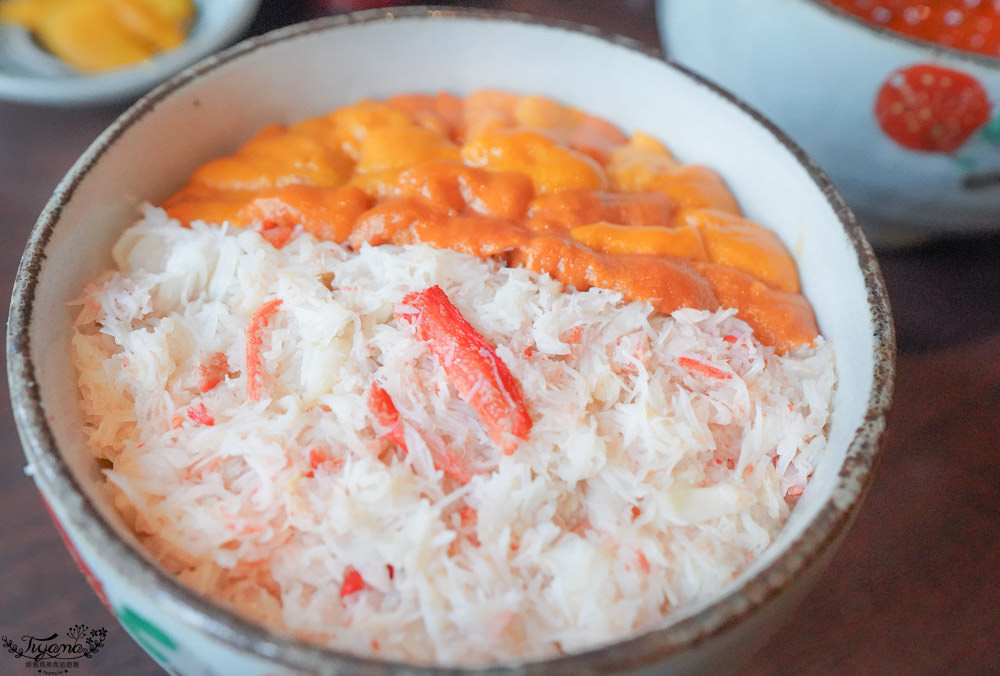 北海道美食|函館海膽丼海鮮丼，きくよ食堂 Bay Area店，持堅炭火燒烤的在地知名老店 @緹雅瑪 美食旅遊趣