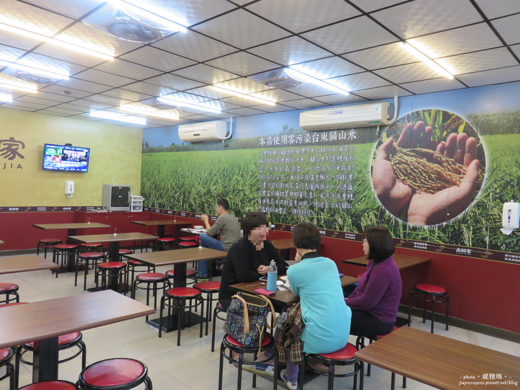 【台南.中西區】舟鶴家嫩骨飯。文賢店：軟骨燉煮到有如筋一般嫩、軟、Q、入味的嫩骨飯 @緹雅瑪 美食旅遊趣