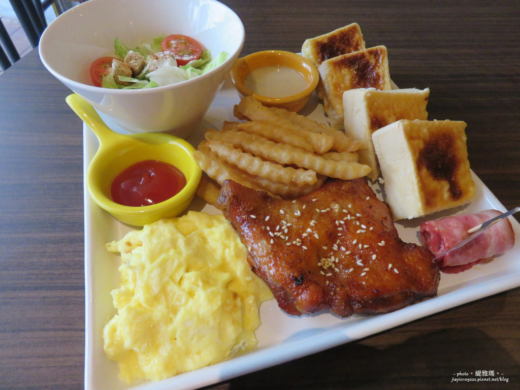 【台南.中西區】Brick 磚塊。早午餐：豪華升級版早午餐 主餐超豐盛 @緹雅瑪 美食旅遊趣