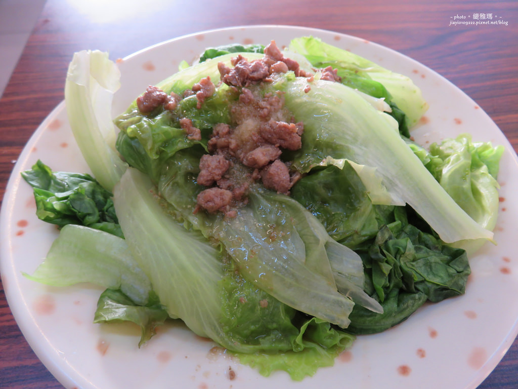 【台南.中西區】舟鶴家嫩骨飯。文賢店：軟骨燉煮到有如筋一般嫩、軟、Q、入味的嫩骨飯 @緹雅瑪 美食旅遊趣