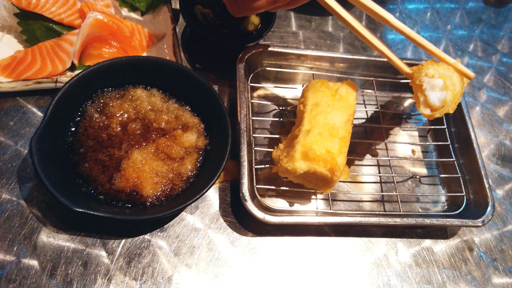 【大阪美食】地魚屋台とっつぁん.天神橋筋六丁目.超平價必吃：海鮮大排檔 @緹雅瑪 美食旅遊趣