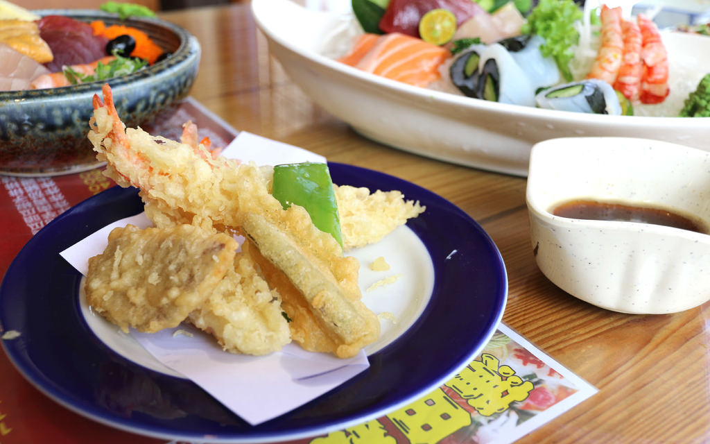 【高雄.鳳山區】蒲田和食料理。日本料理：刺身∣壽司∣生魚握∣丼飯∣手捲∣揚物∣燒物∣冷物沙拉，平價滿足吃飽飽 @緹雅瑪 美食旅遊趣