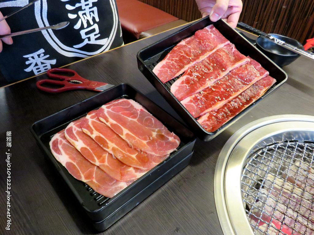 【新北.新莊區】燒肉眾-新莊公園店。精緻日式炭火燒肉吃到飽：$699天使紅蝦吃到飽&#038;$699+200海陸四選一 @緹雅瑪 美食旅遊趣