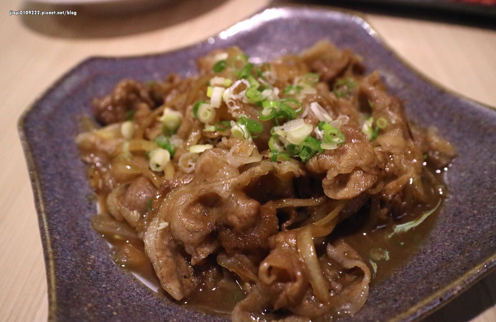 【台南.中西區】一緒燒 日式串燒居酒屋：炙燒鮭魚卷、串燒、握壽司，平價美味 日式家庭料理食堂 @緹雅瑪 美食旅遊趣