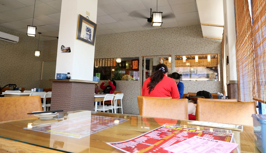 【高雄.鳳山區】蒲田和食料理。日本料理：刺身∣壽司∣生魚握∣丼飯∣手捲∣揚物∣燒物∣冷物沙拉，平價滿足吃飽飽 @緹雅瑪 美食旅遊趣