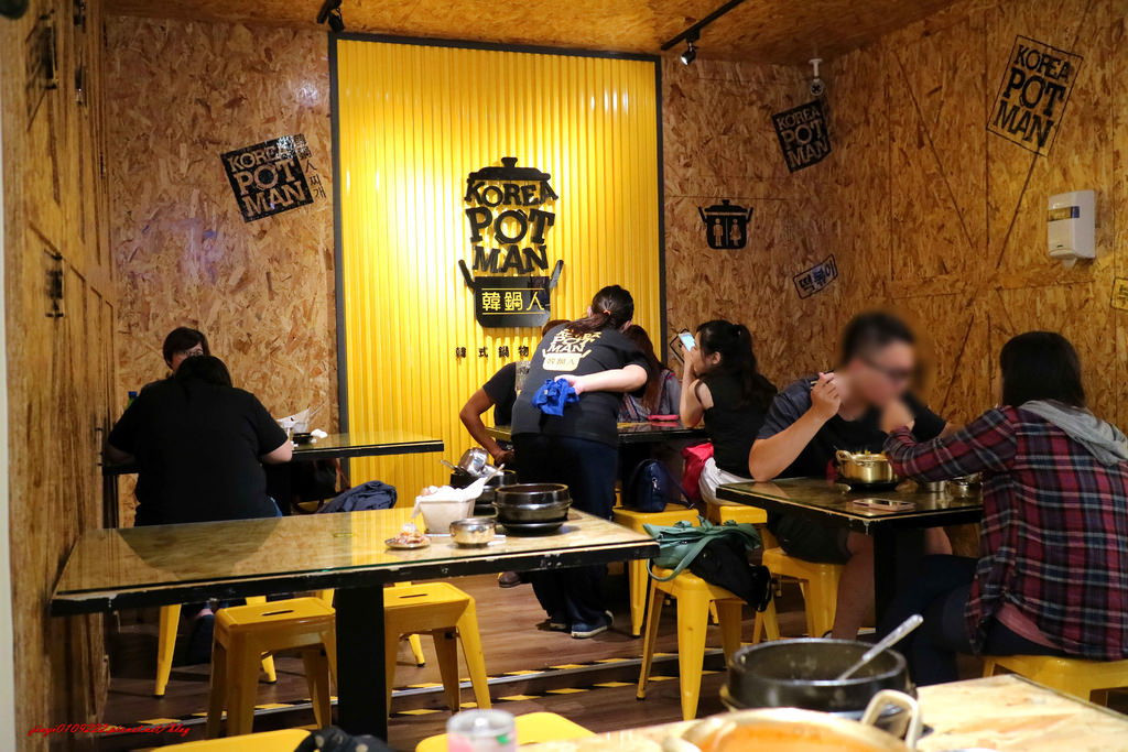 【台南.永康區】韓鍋人-永康店。 平價韓式料理：超好吃的「韓式炸雞」在這裡，部隊鍋、辣炒年糕、炸餃子… @緹雅瑪 美食旅遊趣