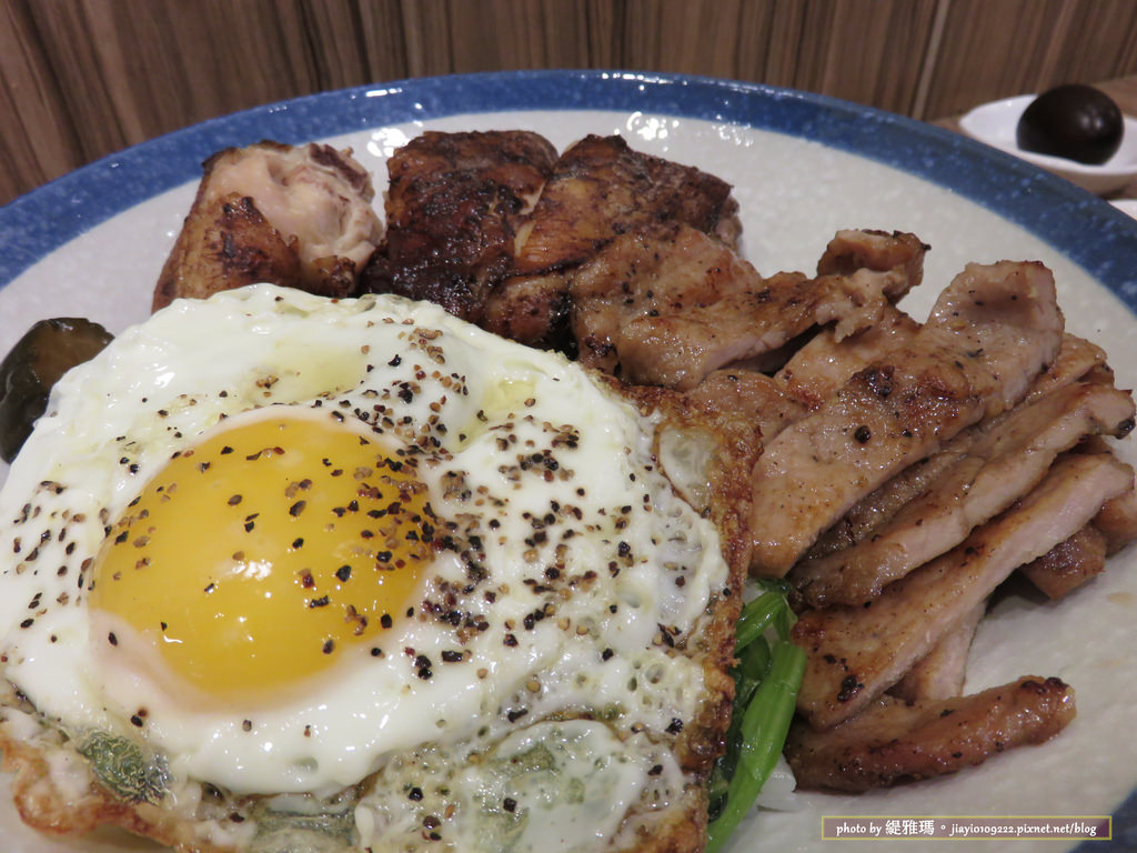 【台南.中西區】蛋蛋豪。蛋料理.家傳烤雞：大份量「肉控蓋飯」愛肉族必點 @緹雅瑪 美食旅遊趣