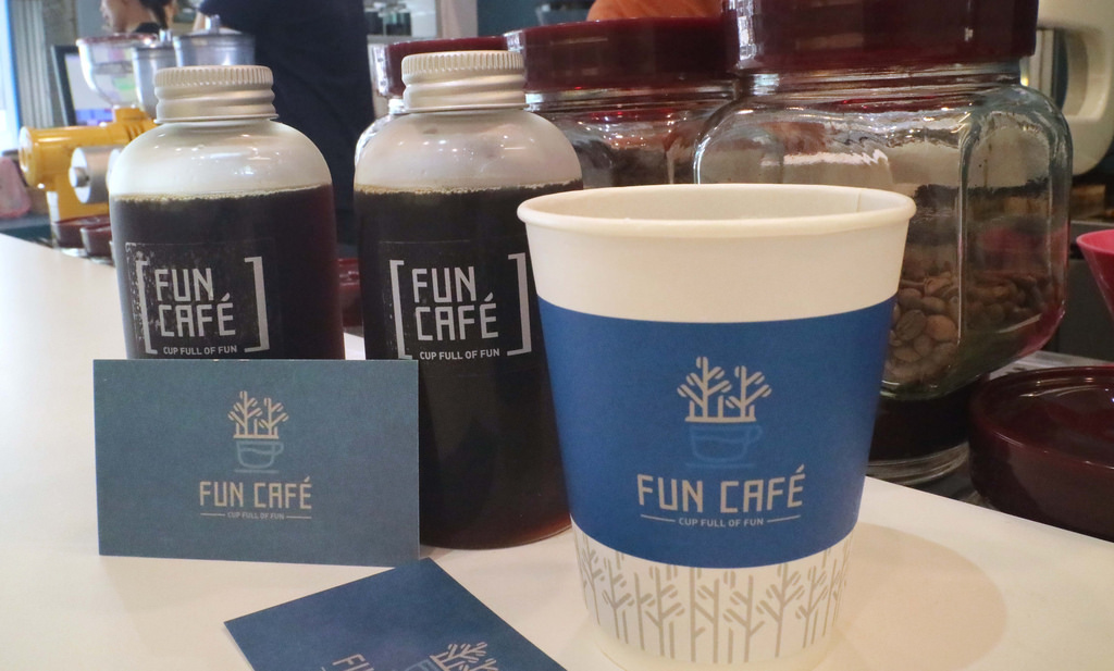 【台南.中西區】豐外帶 Fun CAFE。自家烘培咖啡是：平價外帶精品咖啡 @緹雅瑪 美食旅遊趣