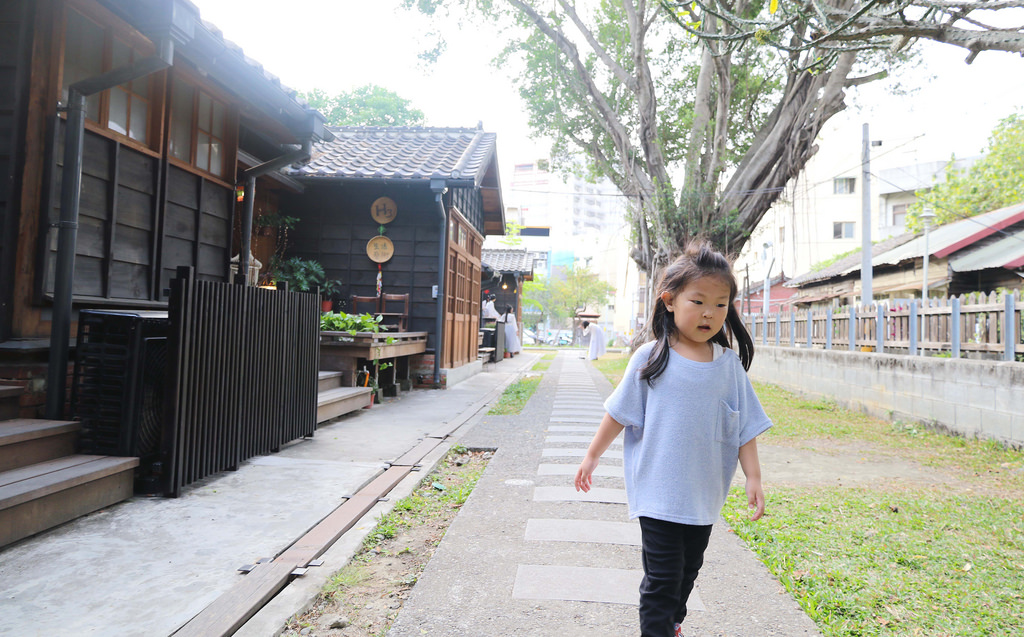 【雲林景點】斗六雲中街生活聚落：吃喝走透透半日小旅行，結實纍纍土芒果樹~好想打芒果 @緹雅瑪 美食旅遊趣