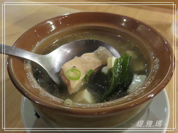 【台南.安平區】城壽司 精緻創意無菜單日式料理~大推：冰鮮秋刀握壽司.葡萄蝦握壽司 @緹雅瑪 美食旅遊趣