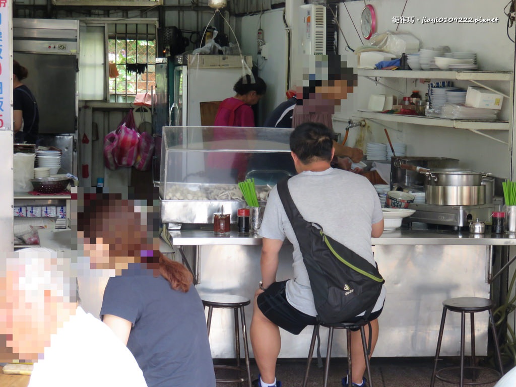 【台南.北區】開元路無名虱目魚：肉燥飯、魚皮+魚丸湯，台南人道地早午餐就愛這一味 @緹雅瑪 美食旅遊趣