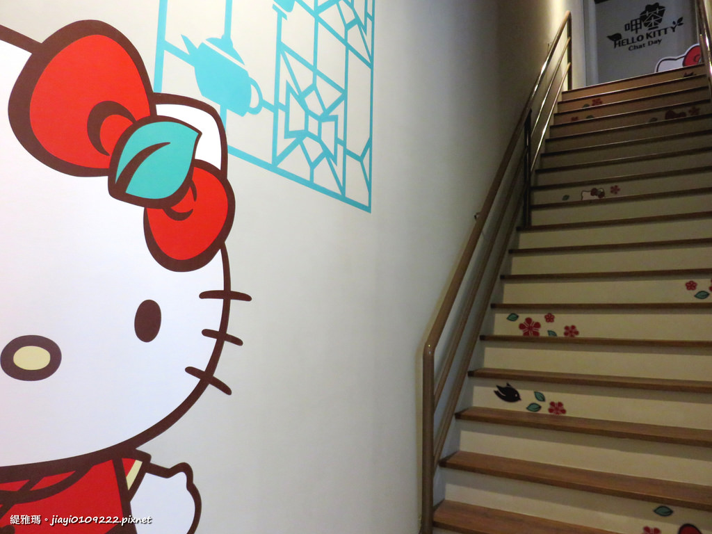 【台南.中西區】HELLO KITTY 呷茶 Chat Day。HELLO KITTY主題餐廳：結合台南府城文化元素的茶飲輕食餐廳 @緹雅瑪 美食旅遊趣