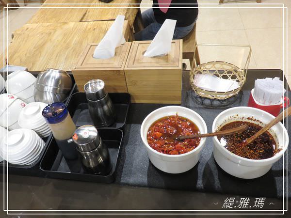 【台南.北區】老夫子牛肉麵.成功店 ~滿漢牛肉麵好美味 @緹雅瑪 美食旅遊趣