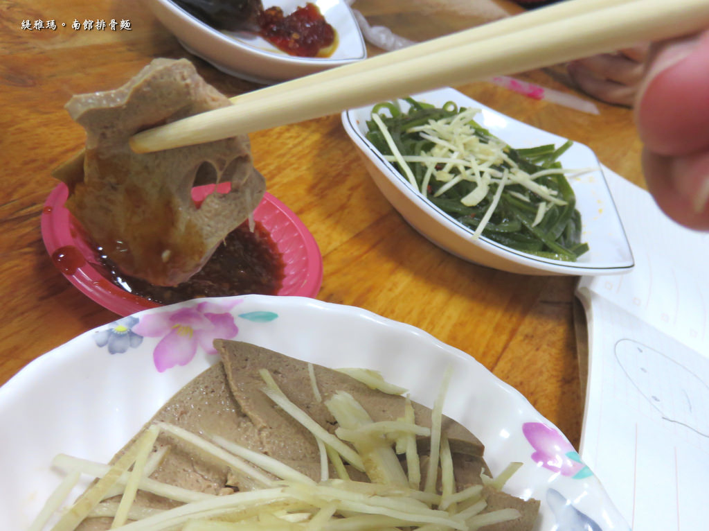 【宜蘭市】南館排骨麵。30年以上老店：令人懷念的好味道「排骨酥麵」 @緹雅瑪 美食旅遊趣