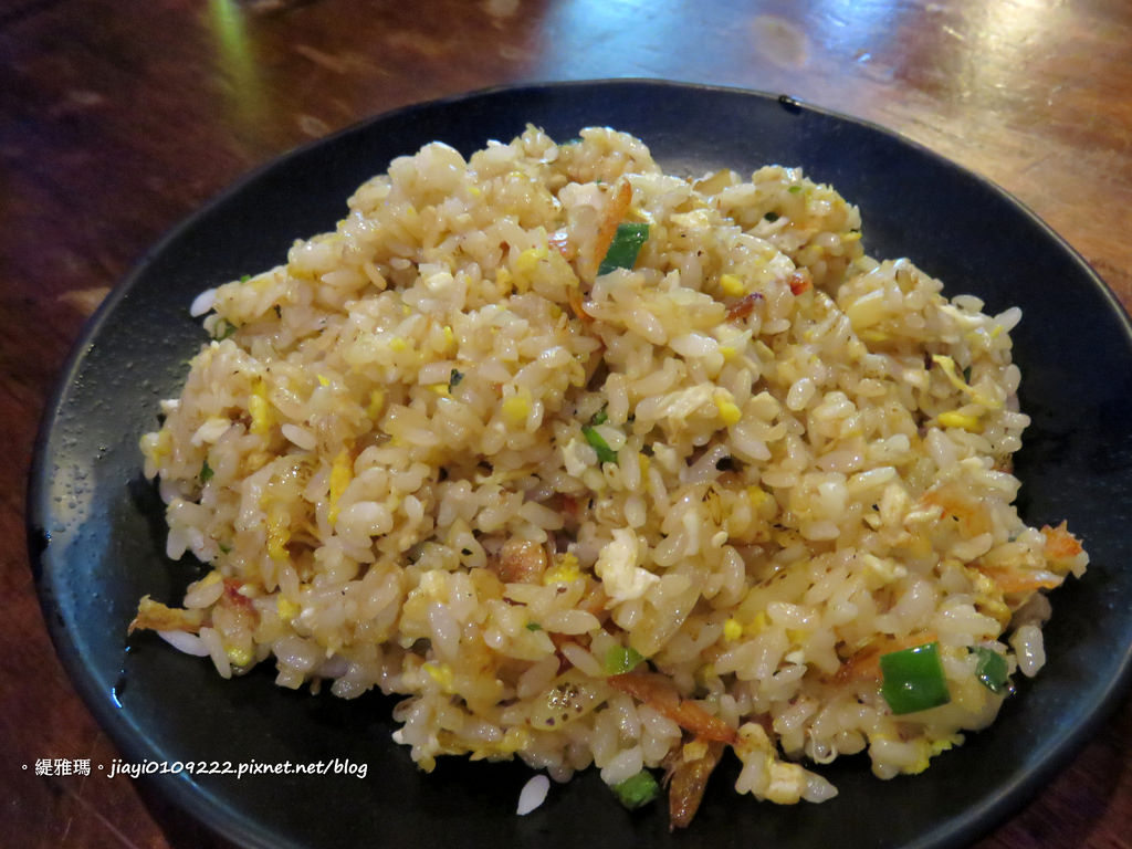 【台南.中西區】信燒烤。日式居酒屋燒烤店：壽司、刺身、串燒、小炒、不定期現流海鮮 ！！ @緹雅瑪 美食旅遊趣