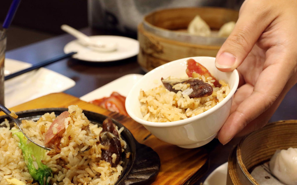 【台南.北區】靖波門港式茶餐廳：蝦餃皇、韭黃蝦仁腸粉、鮮蝦腐皮捲、臘味煲仔飯、明爐燒臘 @緹雅瑪 美食旅遊趣