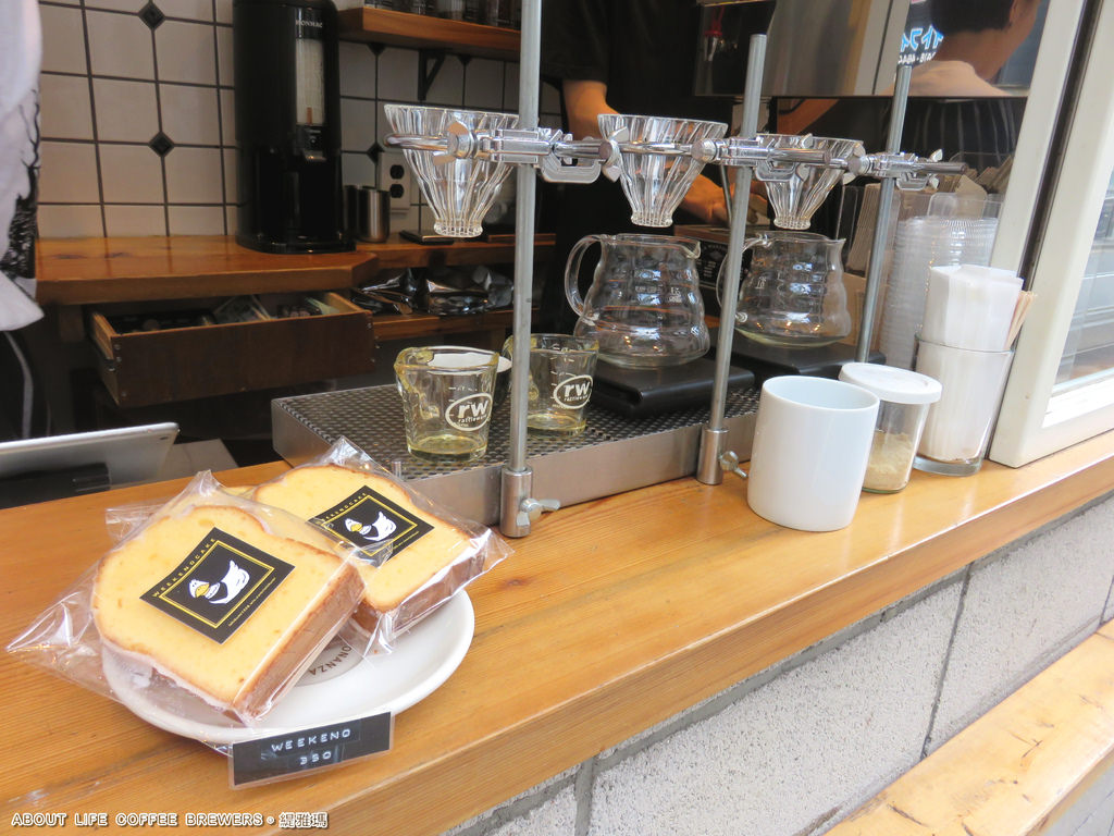 【東京.涉谷】ABOUT LIFE COFFEE BREWERS。生活咖啡釀酒人：咖啡人不能錯過的「立食咖啡館」，獨門手沖方式讓人驚艷 @緹雅瑪 美食旅遊趣